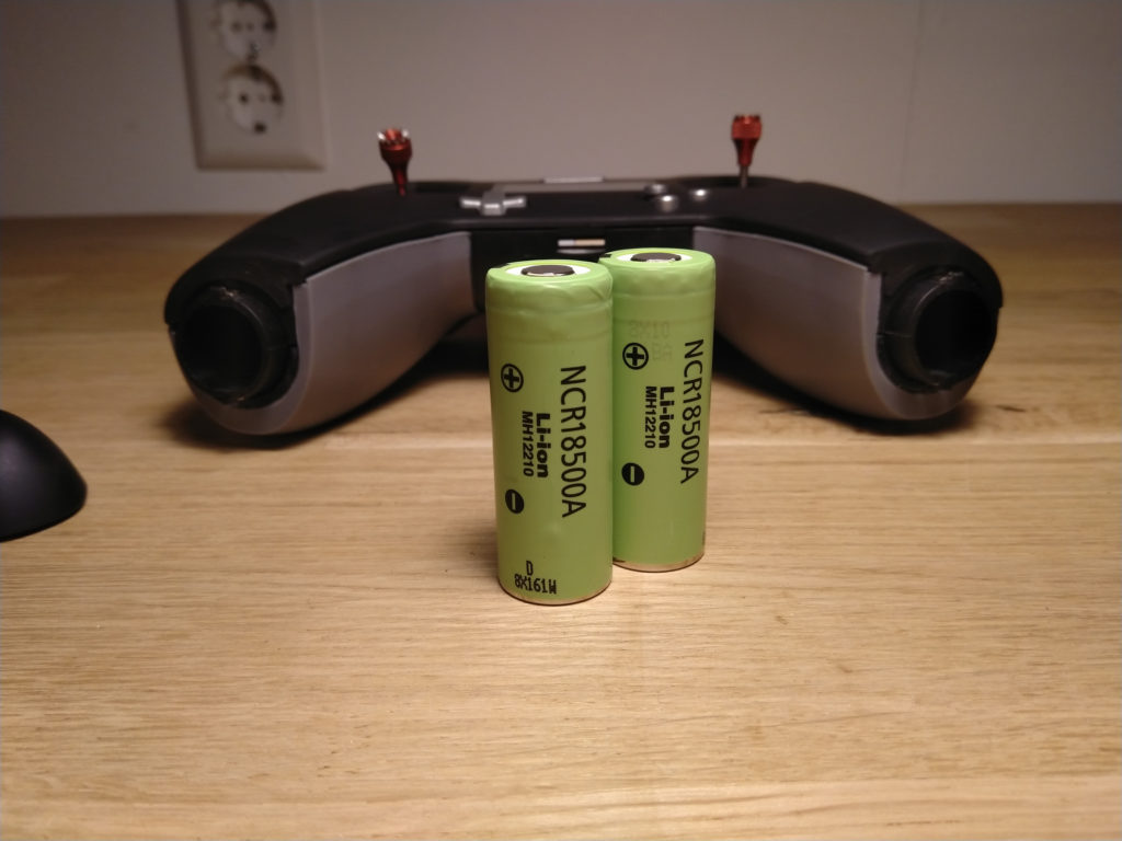 Twee 18500 batterijen voor in de X-lite.